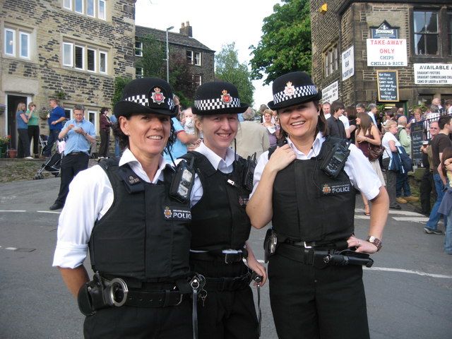 image-policewomen